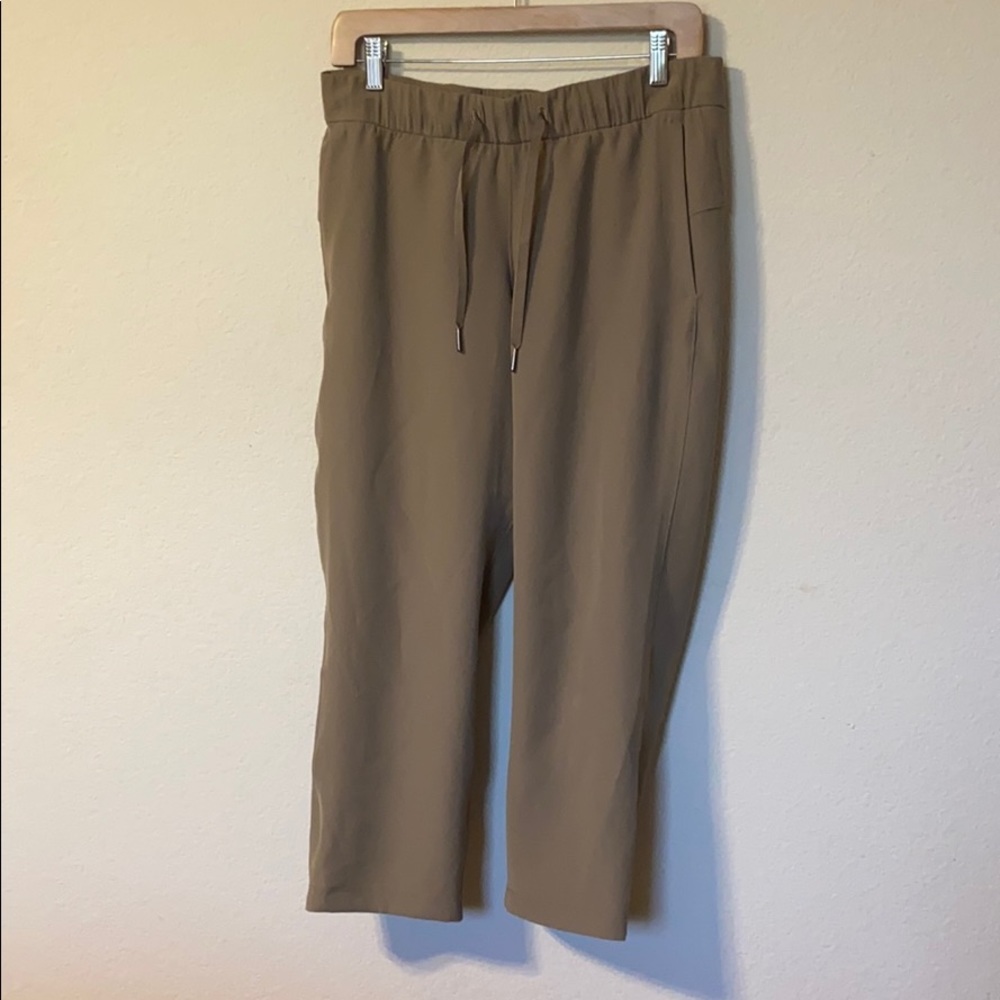 lululemon On The Fly Crop 23”